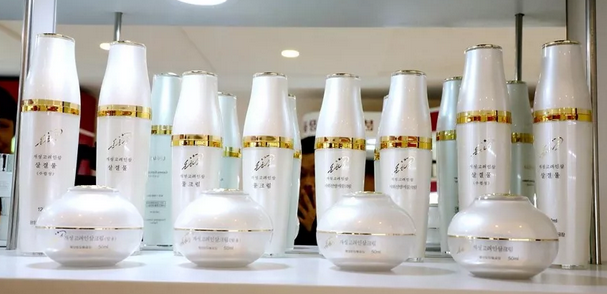 平壤化妝品加工廠生產(chǎn)的化妝品